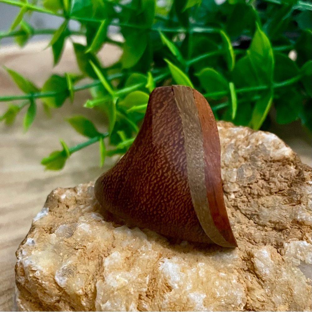 Vintage Handmade Abstract Wooden Ring Size 8 - Picture 5 of 12